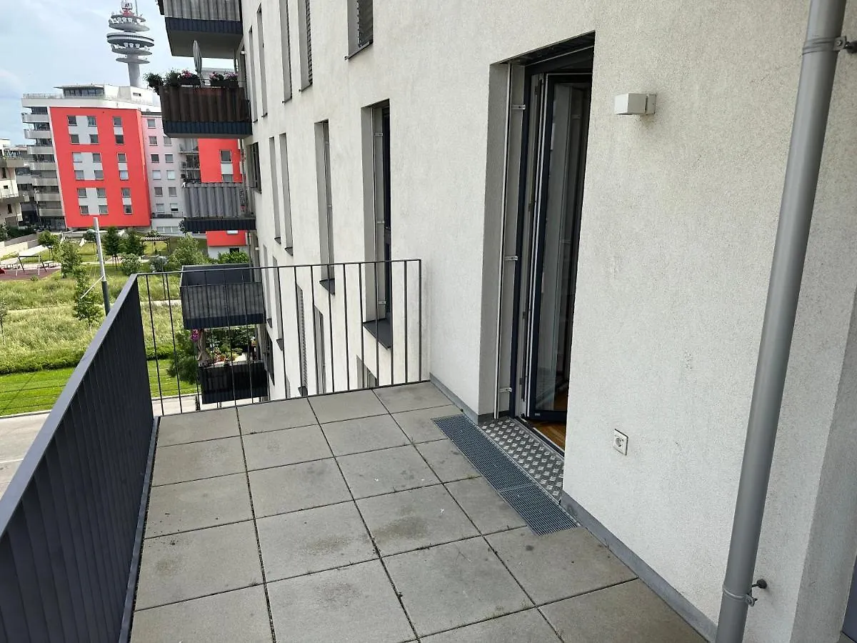 Hauptbahnhof Ferienwohnung Am Park ウィーン アパート